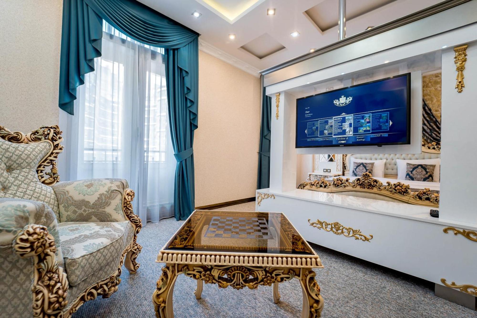 Hotel Aqua Freedom Tbilisi Esterno foto