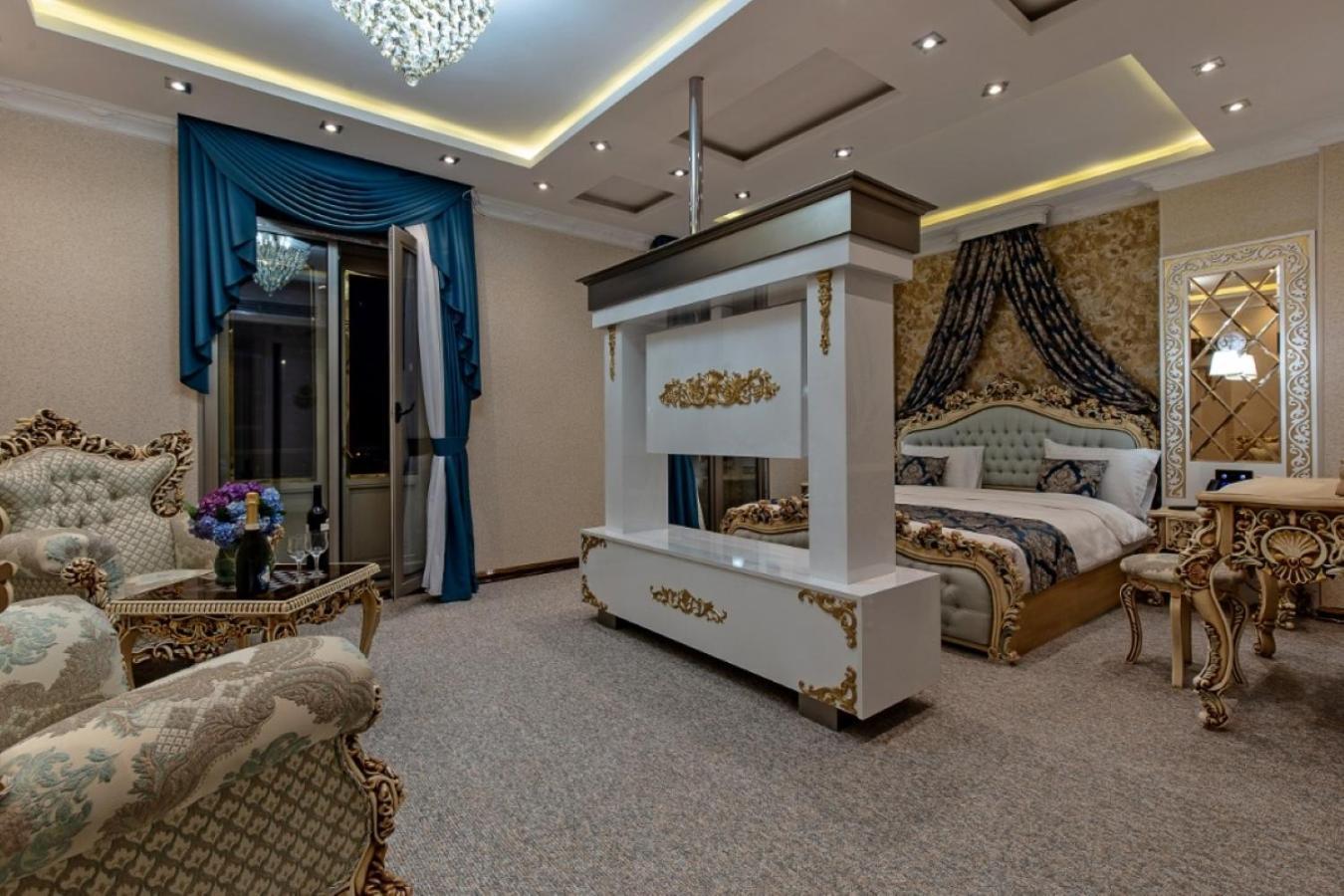 Hotel Aqua Freedom Tbilisi Esterno foto