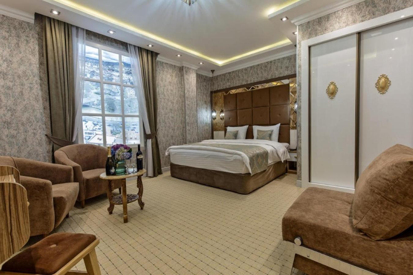 Hotel Aqua Freedom Tbilisi Esterno foto