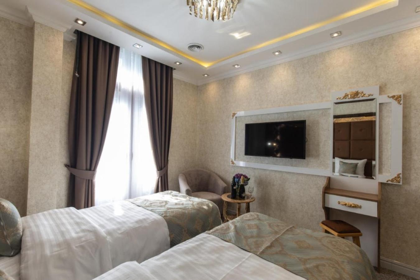 Hotel Aqua Freedom Tbilisi Esterno foto