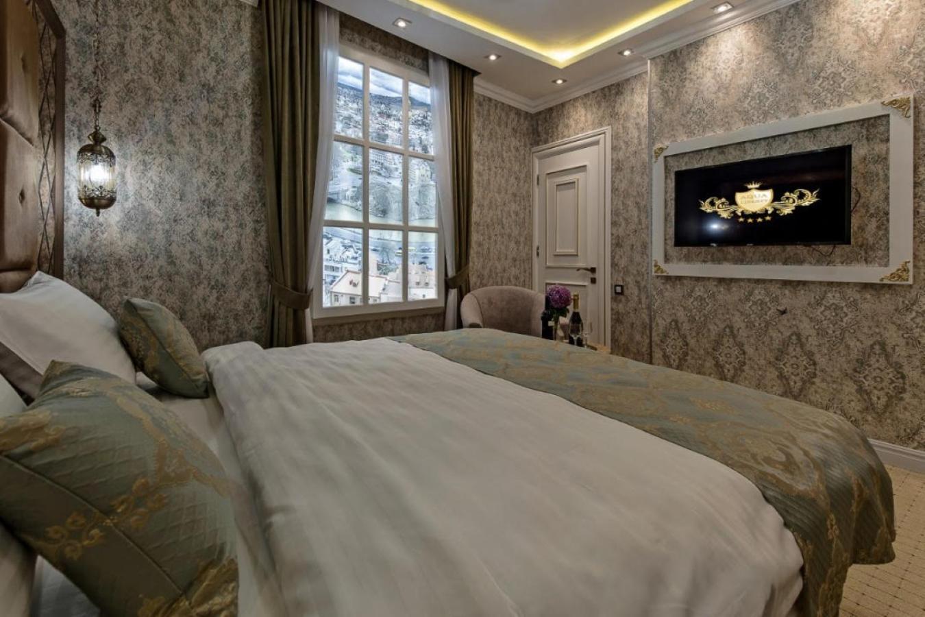 Hotel Aqua Freedom Tbilisi Esterno foto