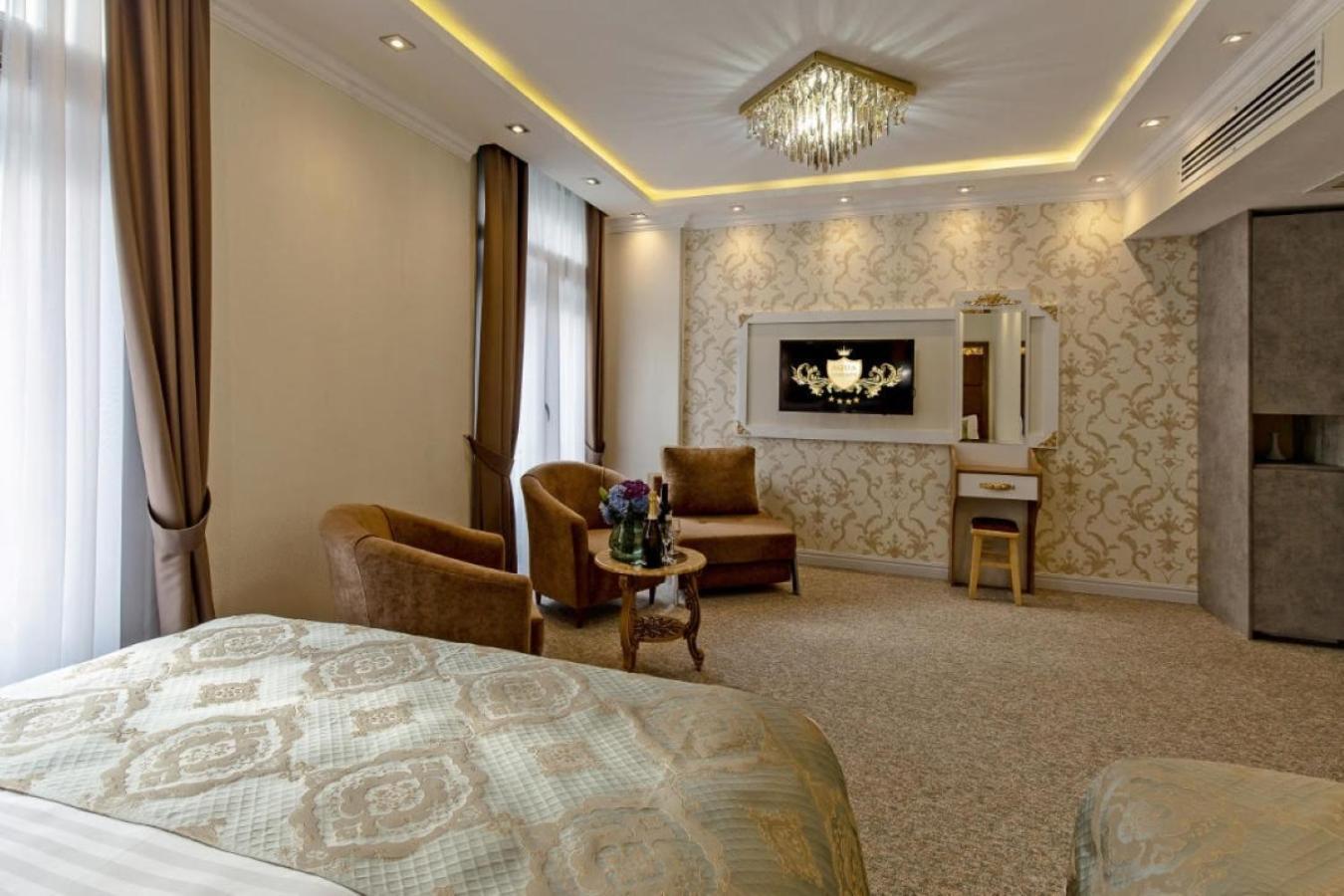 Hotel Aqua Freedom Tbilisi Esterno foto